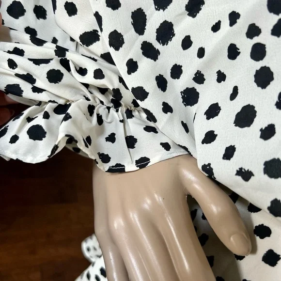 NWT Umgee Cream Spotted Dress - Picture 4 of 7